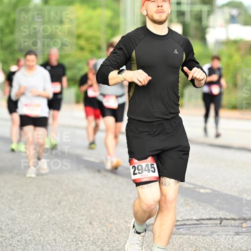 06.09.2026 - CURREX Alsterlauf Dr. Thomas Lammeyer http://msf.ph/oto/10145586 06.09.2026 10:18:43 Laufen 2945 meine-sportfotos.de