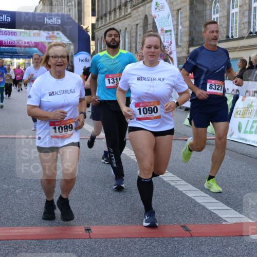 06.09.2026 - CURREX Alsterlauf Strokosch-Dieckow http://msf.ph/oto/10145608 06.09.2026 11:51:44 Ziel 1056, 1083, 1089, 1090, 1135, 1194, 1226, 1257, 1315, 1345, 1347, 8159, 8327 meine-sportfotos.de