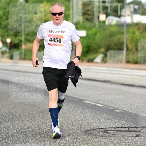 06.09.2026 - CURREX Alsterlauf Dr. Thomas Lammeyer http://msf.ph/oto/10145657 06.09.2026 10:18:51 Laufen 4450 meine-sportfotos.de