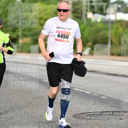 06.09.2026 - CURREX Alsterlauf Dr. Thomas Lammeyer http://msf.ph/oto/10145661 06.09.2026 10:18:51 Laufen 3742, 4450 meine-sportfotos.de