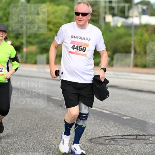 06.09.2026 - CURREX Alsterlauf Dr. Thomas Lammeyer http://msf.ph/oto/10145663 06.09.2026 10:18:52 Laufen 3742, 4450 meine-sportfotos.de