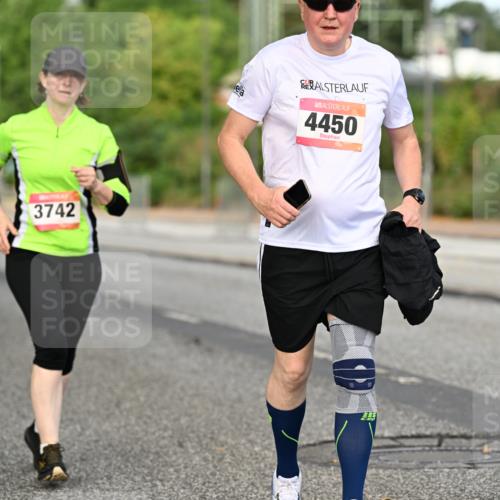 06.09.2026 - CURREX Alsterlauf Dr. Thomas Lammeyer http://msf.ph/oto/10145665 06.09.2026 10:18:52 Laufen 3742, 4450 meine-sportfotos.de