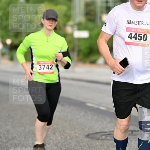 06.09.2026 - CURREX Alsterlauf Dr. Thomas Lammeyer http://msf.ph/oto/10145669 06.09.2026 10:18:53 Laufen 3742, 4450 meine-sportfotos.de