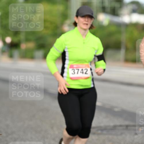 06.09.2026 - CURREX Alsterlauf Dr. Thomas Lammeyer http://msf.ph/oto/10145676 06.09.2026 10:18:53 Laufen 3742 meine-sportfotos.de