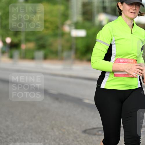 06.09.2026 - CURREX Alsterlauf Dr. Thomas Lammeyer http://msf.ph/oto/10145683 06.09.2026 10:18:54 Laufen  meine-sportfotos.de