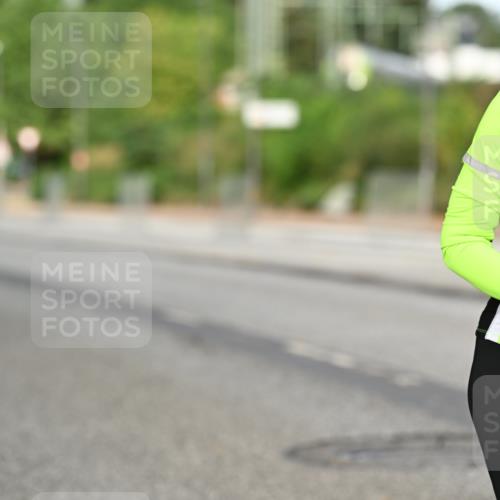 06.09.2026 - CURREX Alsterlauf Dr. Thomas Lammeyer http://msf.ph/oto/10145687 06.09.2026 10:18:55 Laufen 3742 meine-sportfotos.de