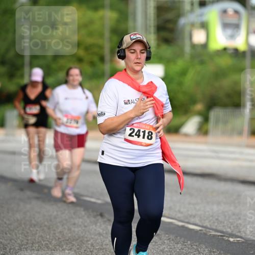 06.09.2026 - CURREX Alsterlauf Dr. Thomas Lammeyer http://msf.ph/oto/10145691 06.09.2026 10:19:03 Laufen 2418 meine-sportfotos.de
