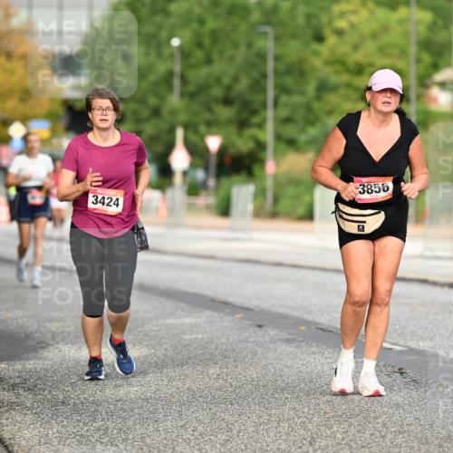 06.09.2026 - CURREX Alsterlauf Dr. Thomas Lammeyer http://msf.ph/oto/10145701 06.09.2026 10:19:08 Laufen 3856, 3424 meine-sportfotos.de