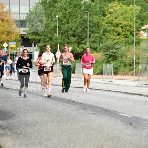 06.09.2026 - CURREX Alsterlauf Dr. Thomas Lammeyer http://msf.ph/oto/10145774 06.09.2026 10:19:21 Laufen 4514, 5817, 4513, 2661, 2662, 3900, 3899 meine-sportfotos.de