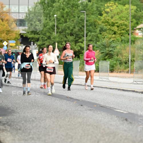 06.09.2026 - CURREX Alsterlauf Dr. Thomas Lammeyer http://msf.ph/oto/10145780 06.09.2026 10:19:22 Laufen 2661, 2662 meine-sportfotos.de