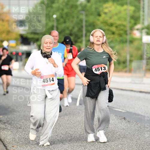 06.09.2026 - CURREX Alsterlauf Dr. Thomas Lammeyer http://msf.ph/oto/10145813 06.09.2026 10:19:32 Laufen 4514, 4513, 61 meine-sportfotos.de