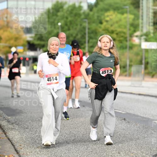 06.09.2026 - CURREX Alsterlauf Dr. Thomas Lammeyer http://msf.ph/oto/10145814 06.09.2026 10:19:32 Laufen 4514, 16, 4513 meine-sportfotos.de