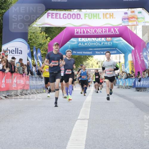 06.09.2026 - CURREX Alsterlauf Yannick Fuchs http://msf.ph/oto/10145850 06.09.2026 09:47:45 Ziel 2850, 5704, 6262, 6378, 8189 meine-sportfotos.de