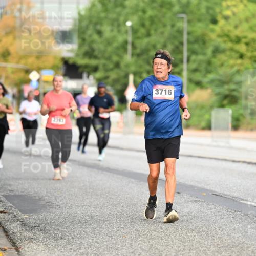 06.09.2026 - CURREX Alsterlauf Dr. Thomas Lammeyer http://msf.ph/oto/10145851 06.09.2026 10:19:46 Laufen 3716 meine-sportfotos.de