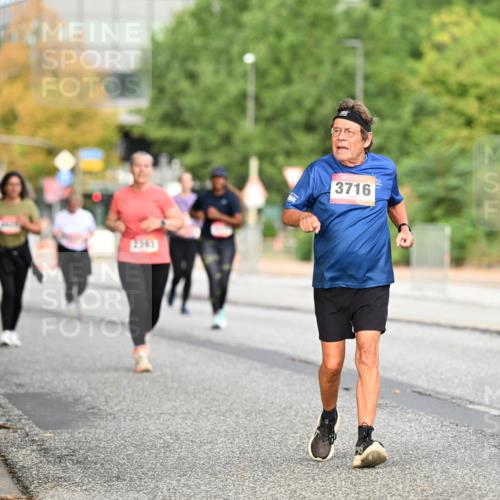 06.09.2026 - CURREX Alsterlauf Dr. Thomas Lammeyer http://msf.ph/oto/10145858 06.09.2026 10:19:47 Laufen 3716 meine-sportfotos.de