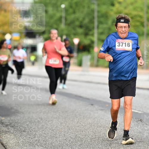 06.09.2026 - CURREX Alsterlauf Dr. Thomas Lammeyer http://msf.ph/oto/10145861 06.09.2026 10:19:48 Laufen 3716 meine-sportfotos.de