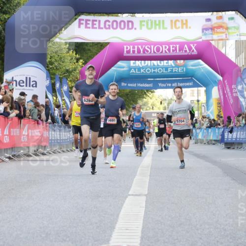 06.09.2026 - CURREX Alsterlauf Yannick Fuchs http://msf.ph/oto/10145879 06.09.2026 09:47:45 Ziel 2850, 5704, 6262, 6378, 8189 meine-sportfotos.de
