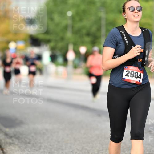 06.09.2026 - CURREX Alsterlauf Dr. Thomas Lammeyer http://msf.ph/oto/10145958 06.09.2026 10:20:01 Laufen 2984 meine-sportfotos.de
