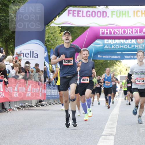 06.09.2026 - CURREX Alsterlauf Yannick Fuchs http://msf.ph/oto/10145961 06.09.2026 09:47:46 Ziel 2850, 5704, 6262, 6378, 8189 meine-sportfotos.de