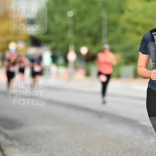 06.09.2026 - CURREX Alsterlauf Dr. Thomas Lammeyer http://msf.ph/oto/10145963 06.09.2026 10:20:02 Laufen 2984 meine-sportfotos.de