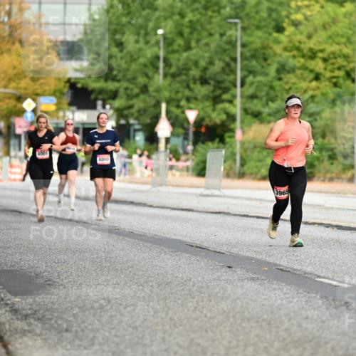 06.09.2026 - CURREX Alsterlauf Dr. Thomas Lammeyer http://msf.ph/oto/10145970 06.09.2026 10:20:03 Laufen 4001, 4000, 3965 meine-sportfotos.de