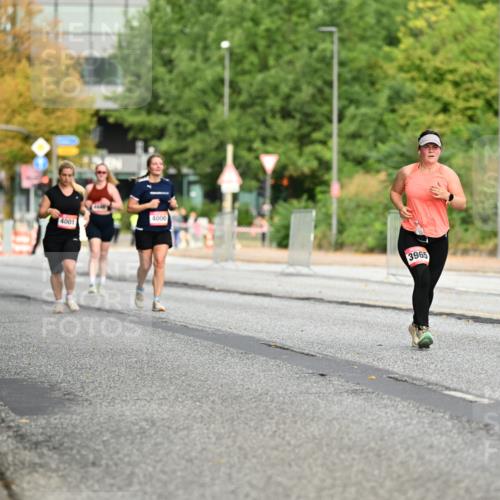 06.09.2026 - CURREX Alsterlauf Dr. Thomas Lammeyer http://msf.ph/oto/10145973 06.09.2026 10:20:03 Laufen 4001, 4000, 3965 meine-sportfotos.de