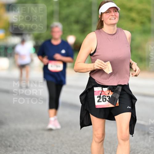 06.09.2026 - CURREX Alsterlauf Dr. Thomas Lammeyer http://msf.ph/oto/10146054 06.09.2026 10:20:23 Laufen 263 meine-sportfotos.de