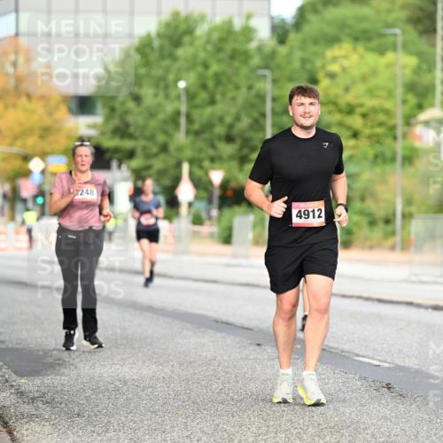 06.09.2026 - CURREX Alsterlauf Dr. Thomas Lammeyer http://msf.ph/oto/10146086 06.09.2026 10:20:34 Laufen 248, 4912, 7 meine-sportfotos.de