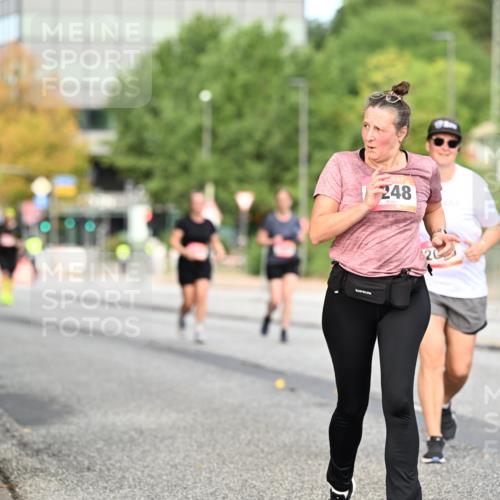 06.09.2026 - CURREX Alsterlauf Dr. Thomas Lammeyer http://msf.ph/oto/10146122 06.09.2026 10:20:38 Laufen 248 meine-sportfotos.de