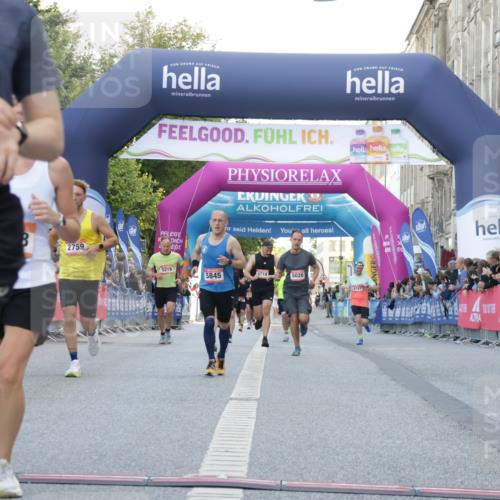 06.09.2026 - CURREX Alsterlauf Yannick Fuchs http://msf.ph/oto/10146131 06.09.2026 09:47:51 Ziel 2759, 5020, 5704, 5845, 6228, 6262 meine-sportfotos.de