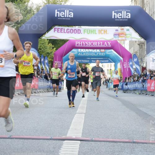 06.09.2026 - CURREX Alsterlauf Yannick Fuchs http://msf.ph/oto/10146159 06.09.2026 09:47:51 Ziel 2759, 5020, 5704, 5845, 6228, 6262 meine-sportfotos.de