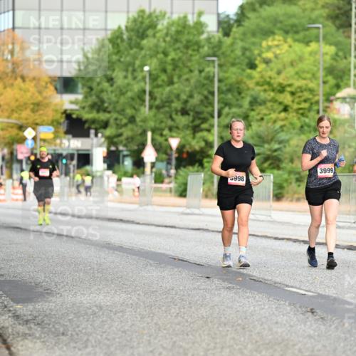 06.09.2026 - CURREX Alsterlauf Dr. Thomas Lammeyer http://msf.ph/oto/10146162 06.09.2026 10:20:43 Laufen 5998, 3999 meine-sportfotos.de