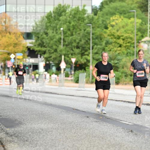 06.09.2026 - CURREX Alsterlauf Dr. Thomas Lammeyer http://msf.ph/oto/10146164 06.09.2026 10:20:43 Laufen 3999, 3998 meine-sportfotos.de