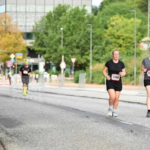 06.09.2026 - CURREX Alsterlauf Dr. Thomas Lammeyer http://msf.ph/oto/10146173 06.09.2026 10:20:44 Laufen 3998, 3999 meine-sportfotos.de