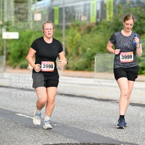 06.09.2026 - CURREX Alsterlauf Dr. Thomas Lammeyer http://msf.ph/oto/10146196 06.09.2026 10:20:48 Laufen 3998, 3999 meine-sportfotos.de