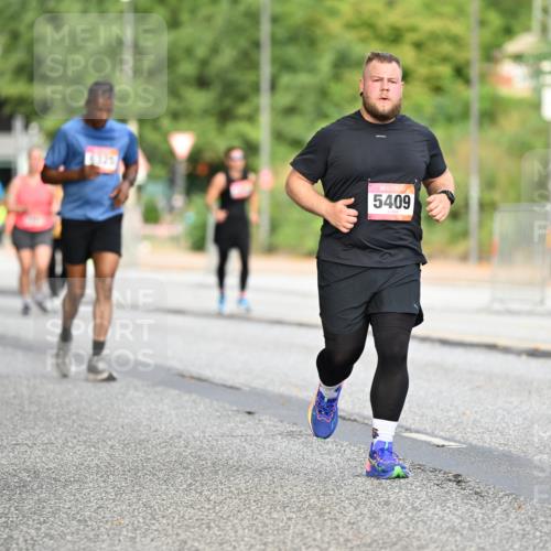 06.09.2026 - CURREX Alsterlauf Dr. Thomas Lammeyer http://msf.ph/oto/10146279 06.09.2026 10:21:09 Laufen 5409 meine-sportfotos.de