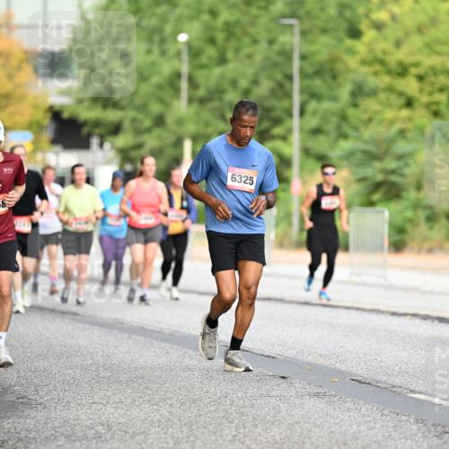 06.09.2026 - CURREX Alsterlauf Dr. Thomas Lammeyer http://msf.ph/oto/10146291 06.09.2026 10:21:11 Laufen 6325, 5058 meine-sportfotos.de