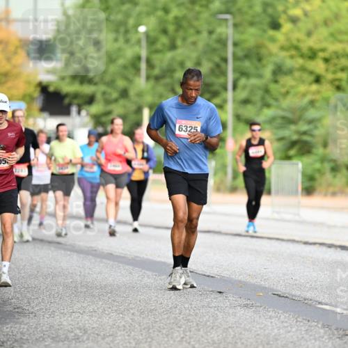 06.09.2026 - CURREX Alsterlauf Dr. Thomas Lammeyer http://msf.ph/oto/10146292 06.09.2026 10:21:11 Laufen 6325, 505, 3245 meine-sportfotos.de