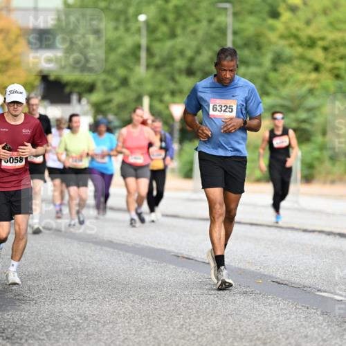 06.09.2026 - CURREX Alsterlauf Dr. Thomas Lammeyer http://msf.ph/oto/10146302 06.09.2026 10:21:12 Laufen 058, 6325 meine-sportfotos.de