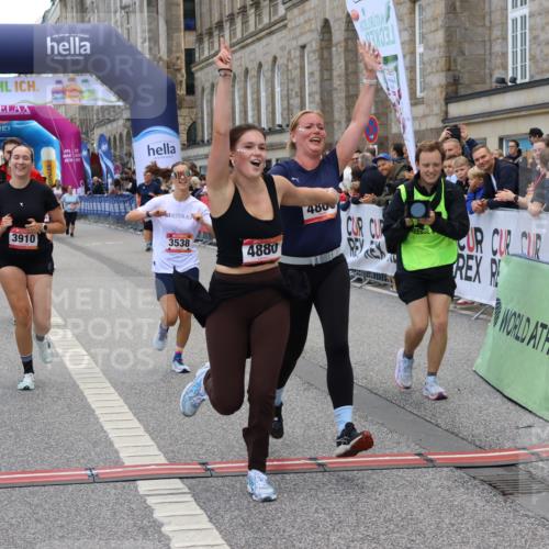 06.09.2026 - CURREX Alsterlauf Strokosch-Dieckow http://msf.ph/oto/10146304 06.09.2026 10:21:54 Ziel 2667, 2668, 2669, 3106, 3538, 3904, 3910, 4025, 4869, 4880, 5508, 8232 meine-sportfotos.de