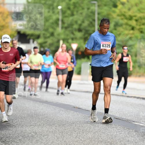 06.09.2026 - CURREX Alsterlauf Dr. Thomas Lammeyer http://msf.ph/oto/10146307 06.09.2026 10:21:12 Laufen 6325 meine-sportfotos.de