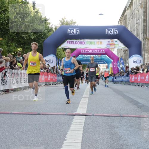 06.09.2026 - CURREX Alsterlauf Yannick Fuchs http://msf.ph/oto/10146317 06.09.2026 09:47:53 Ziel 2759, 4145, 4718, 5020, 5704, 5845, 6228, 6262 meine-sportfotos.de