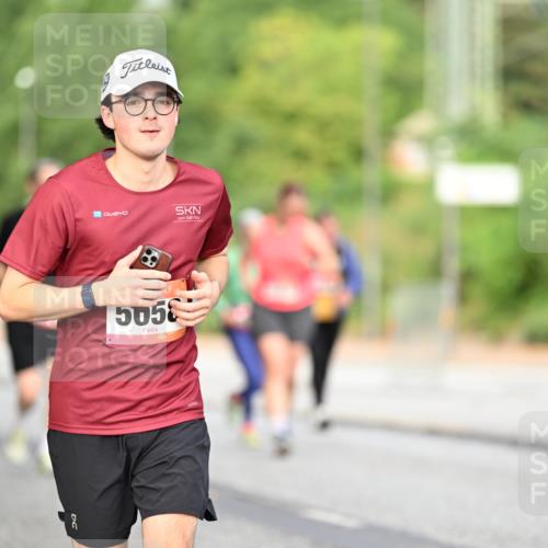 06.09.2026 - CURREX Alsterlauf Dr. Thomas Lammeyer http://msf.ph/oto/10146339 06.09.2026 10:21:18 Laufen 505 meine-sportfotos.de