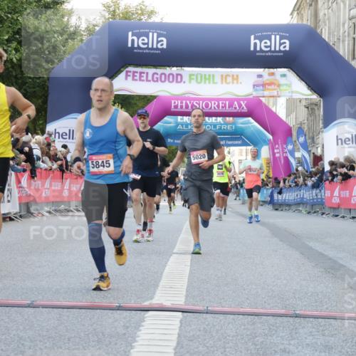 06.09.2026 - CURREX Alsterlauf Yannick Fuchs http://msf.ph/oto/10146340 06.09.2026 09:47:53 Ziel 2759, 4145, 4718, 5020, 5704, 5845, 6228, 6262 meine-sportfotos.de