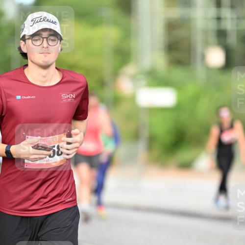 06.09.2026 - CURREX Alsterlauf Dr. Thomas Lammeyer http://msf.ph/oto/10146347 06.09.2026 10:21:18 Laufen 58 meine-sportfotos.de