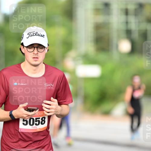 06.09.2026 - CURREX Alsterlauf Dr. Thomas Lammeyer http://msf.ph/oto/10146349 06.09.2026 10:21:19 Laufen 5058 meine-sportfotos.de