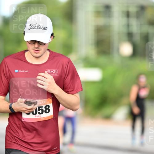 06.09.2026 - CURREX Alsterlauf Dr. Thomas Lammeyer http://msf.ph/oto/10146350 06.09.2026 10:21:19 Laufen 0, 58 meine-sportfotos.de