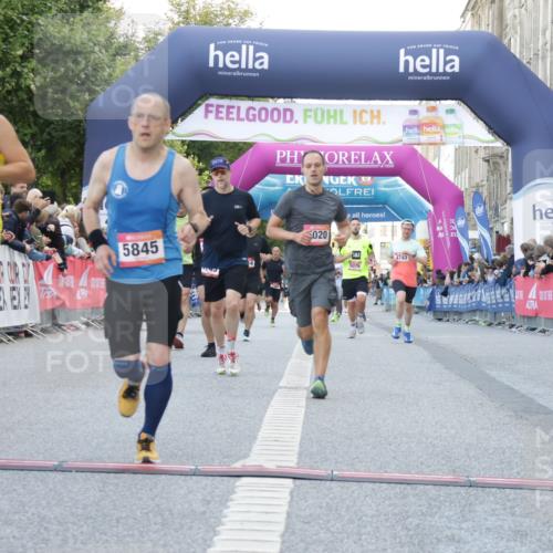 06.09.2026 - CURREX Alsterlauf Yannick Fuchs http://msf.ph/oto/10146369 06.09.2026 09:47:54 Ziel 2759, 4145, 4718, 5020, 5219, 5704, 5845, 6228, 6262 meine-sportfotos.de