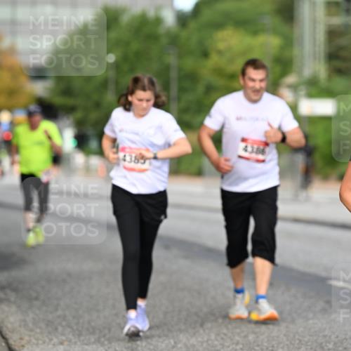 06.09.2026 - CURREX Alsterlauf Dr. Thomas Lammeyer http://msf.ph/oto/10146402 06.09.2026 10:21:29 Laufen 4385, 4386, 4170 meine-sportfotos.de