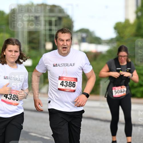 06.09.2026 - CURREX Alsterlauf Dr. Thomas Lammeyer http://msf.ph/oto/10146425 06.09.2026 10:21:31 Laufen 4386, 5083, 4385 meine-sportfotos.de